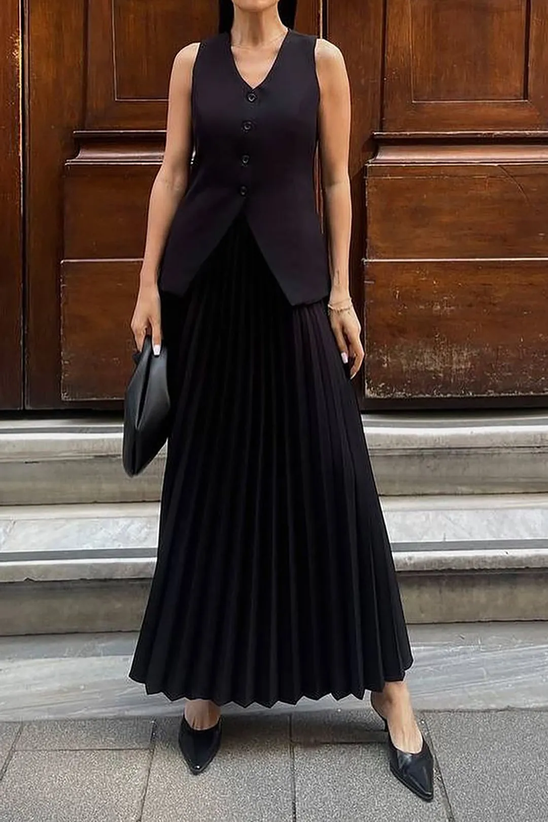 Button Vest And Skirt Set sold by Micas product image thumbnail 2