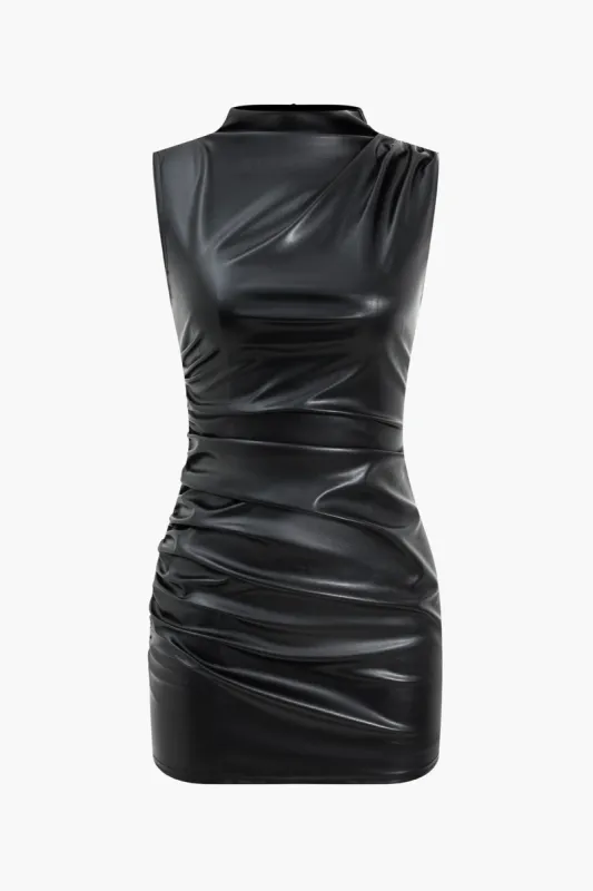 Faux læder ruched ærmeløs asymmetrisk mini kjole sold by Micas