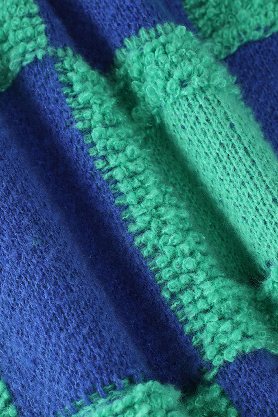 Checkered Pattern Sweater sold by Micas product image thumbnail 3