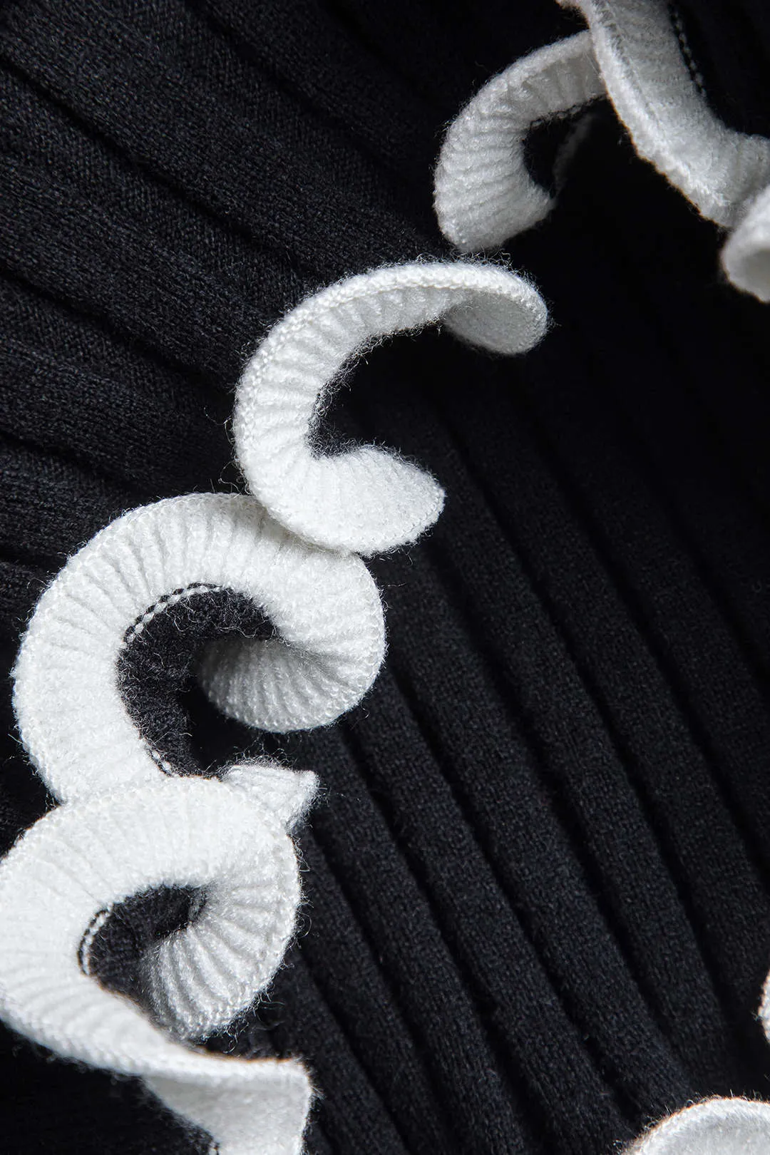 Scallop Edge Long-Sleeve Sweater Top sold by Micas product image thumbnail 4