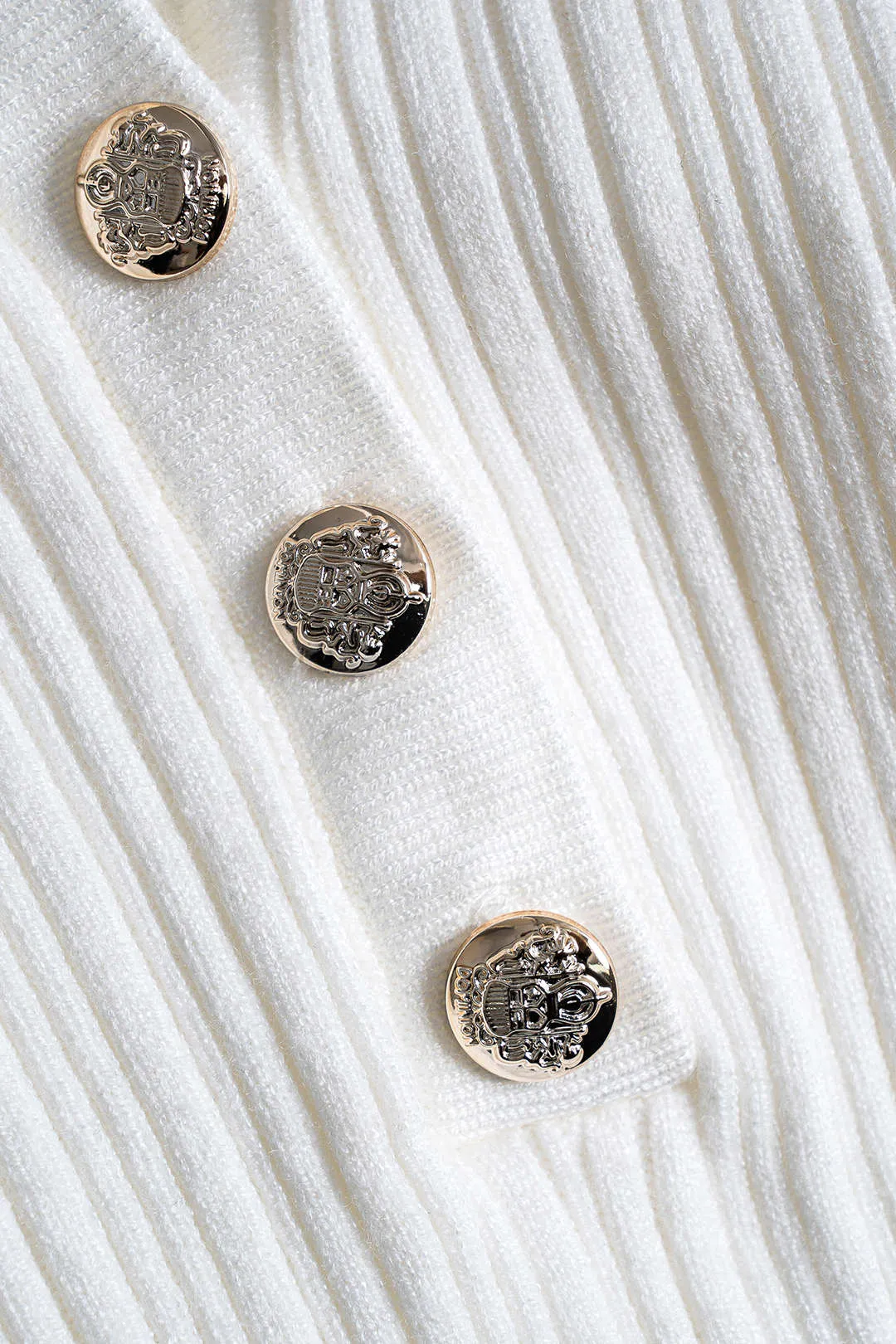 Strikket metallisk knap ruffle kort ærme kjole sold by Micas product image thumbnail 3