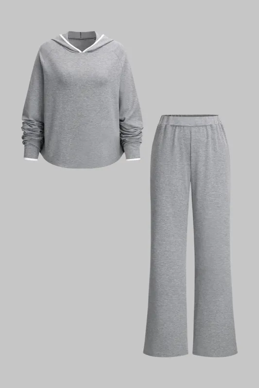 Kontrast hættetrøje og brede benbukser sæt sold by Micas