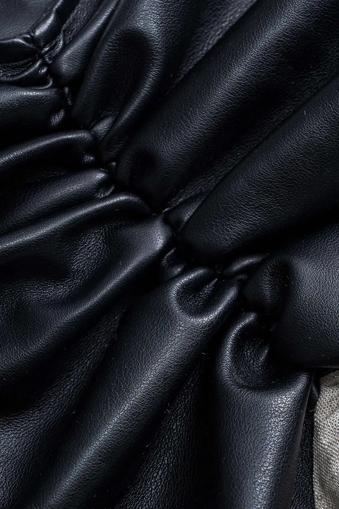 Faux læder linned patchwork ruched nederdel sold by Micas product image thumbnail 3