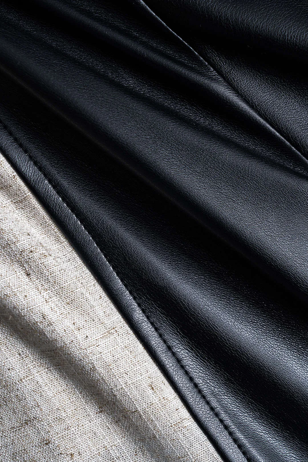 Faux læder metalliske patchwork bukser sold by Micas product image thumbnail 3