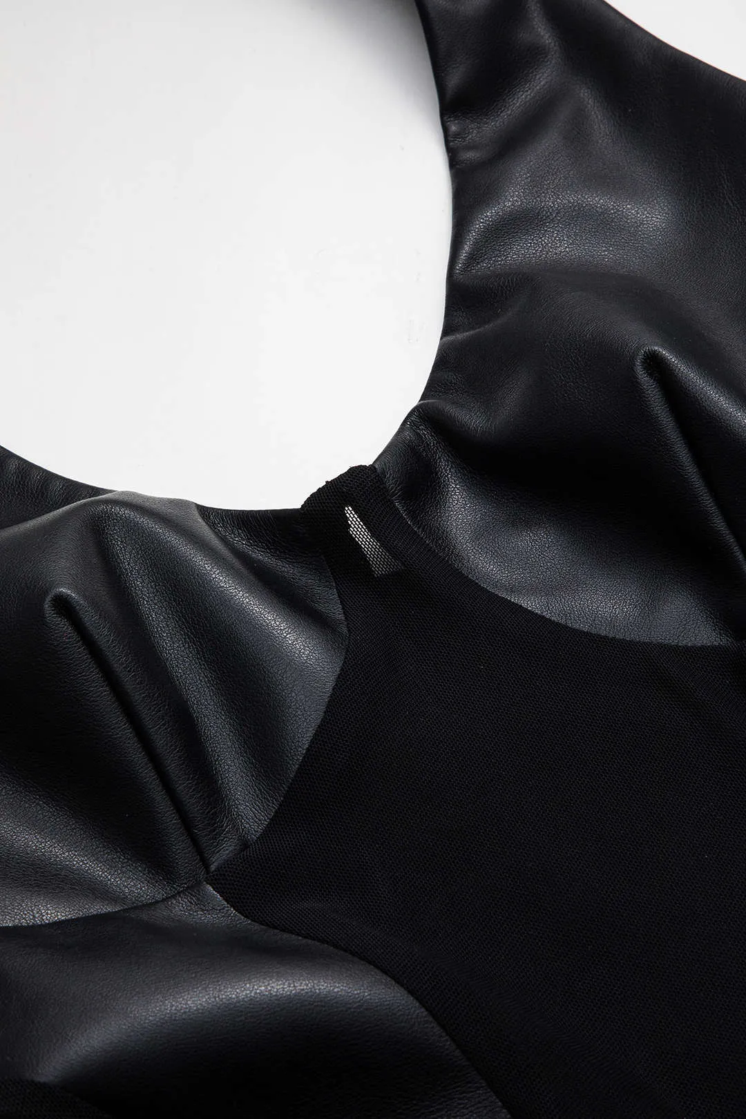 Faux læder mesh patchwork ærmeløs bodysuit sold by Micas product image thumbnail 3