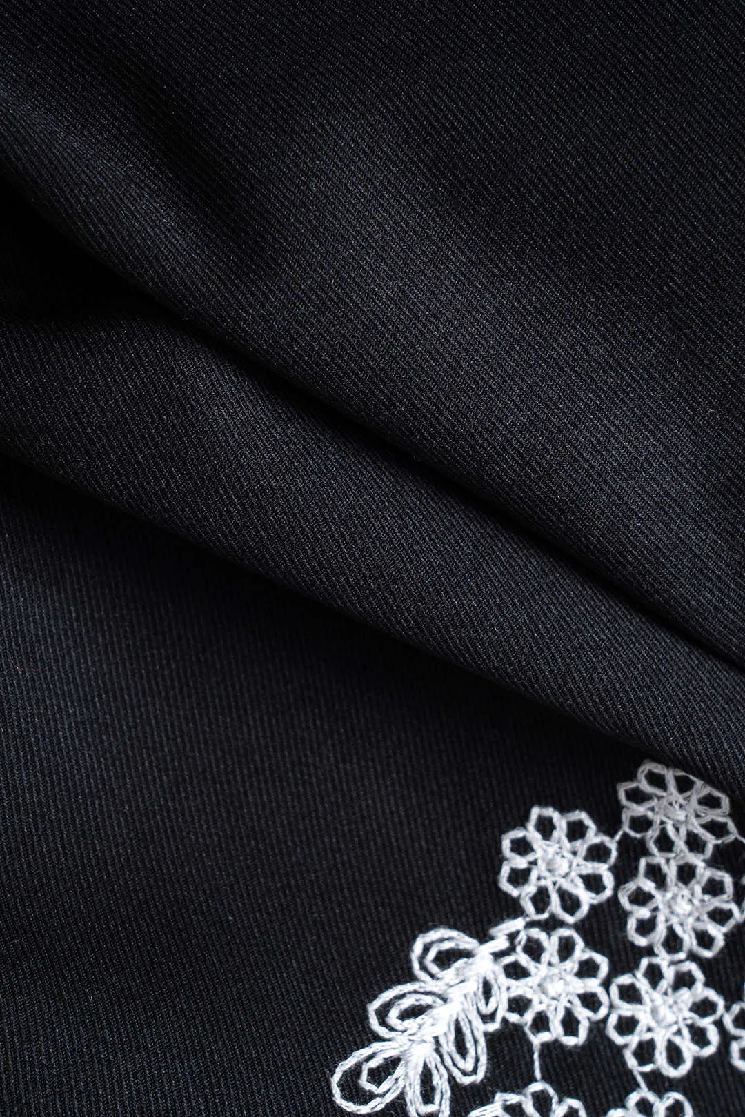 Broderi knude ærmeløs vest sold by Micas product image thumbnail 4