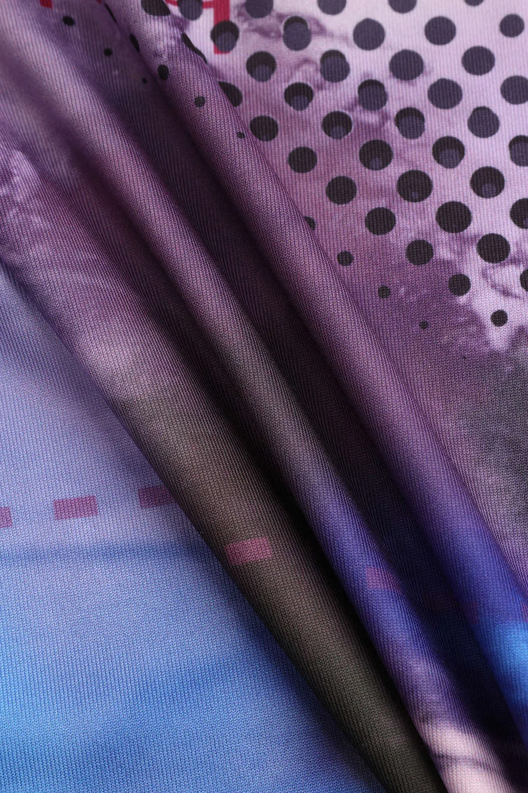 Bogstavprint rund hals langærmet bodysuit sold by Micas product image thumbnail 3