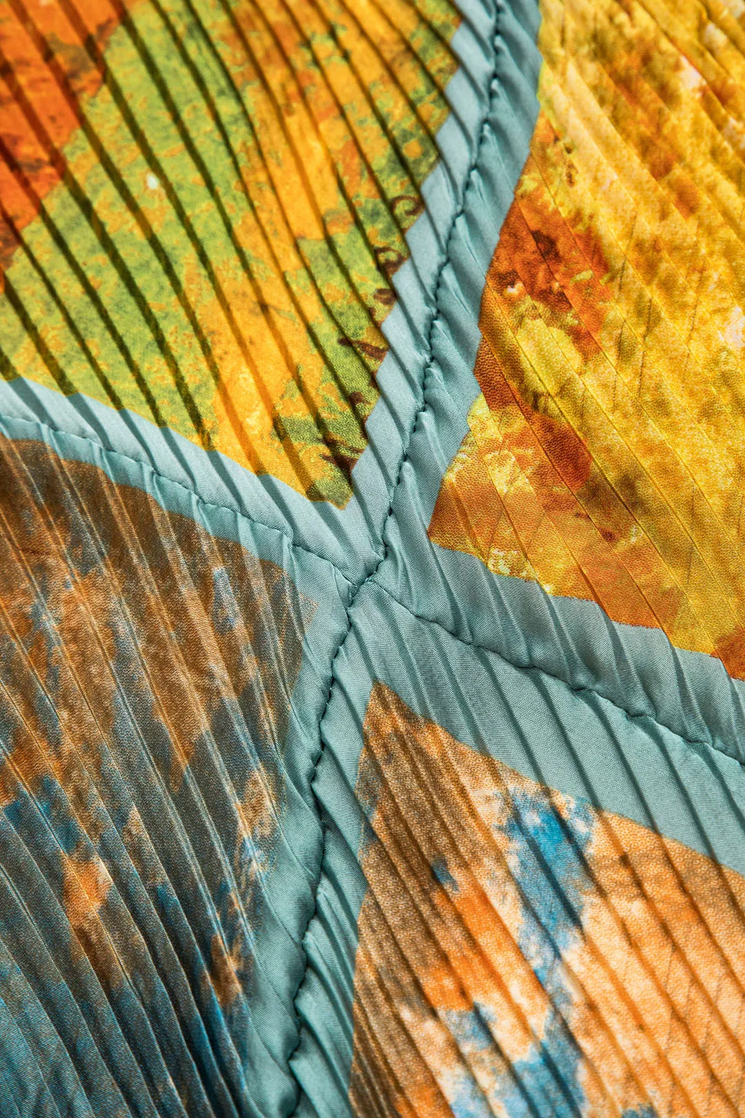 Bind farvestof satin plisseret nederdel sold by Micas product image thumbnail 3