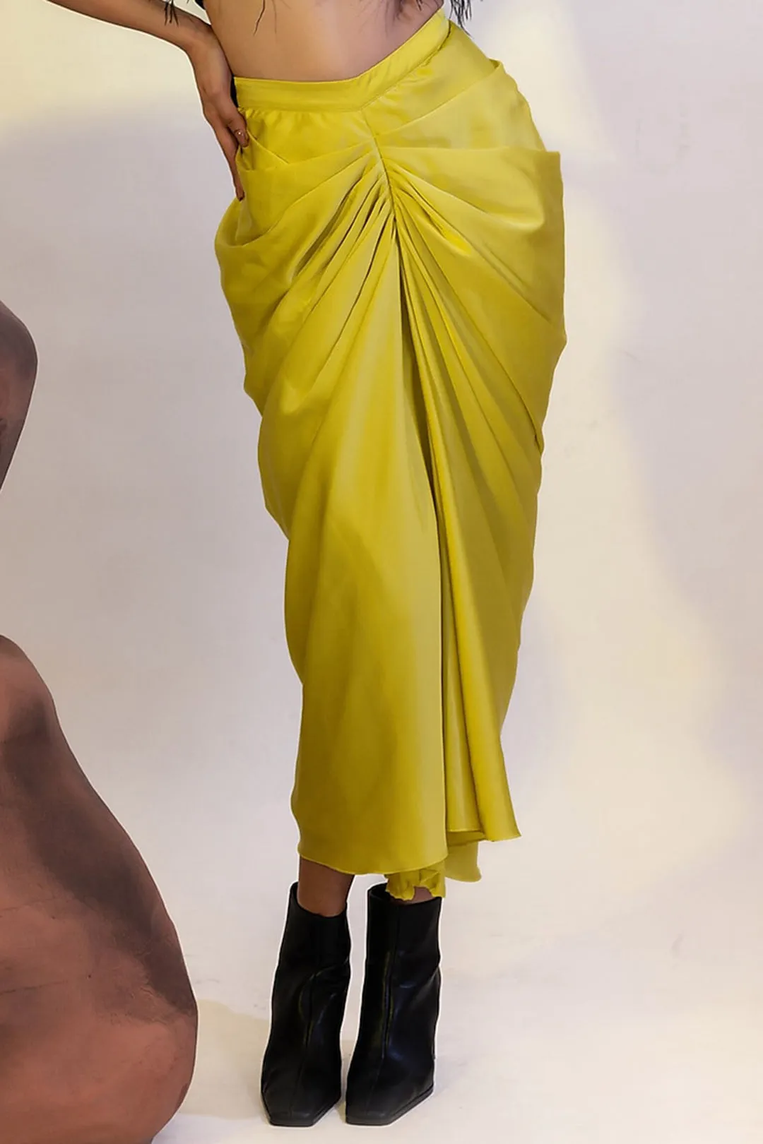 Ruched Zipper Skirt sold by Micas product image thumbnail 3