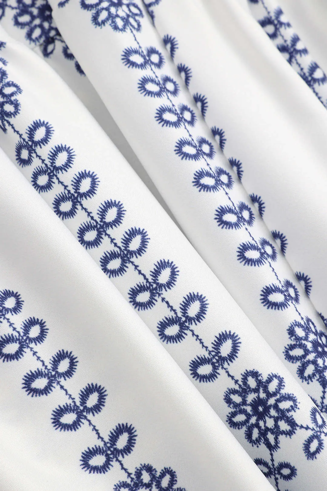 Blomstermønster binder tilbage tilbage til cami -top og dækker sæt sold by Micas product image thumbnail 4