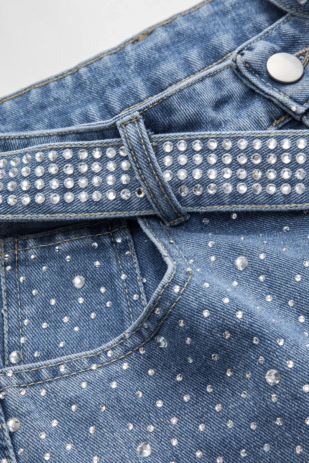 Denim rhinestone bælte knap lomme brede ben jeans sold by Micas product image thumbnail 3