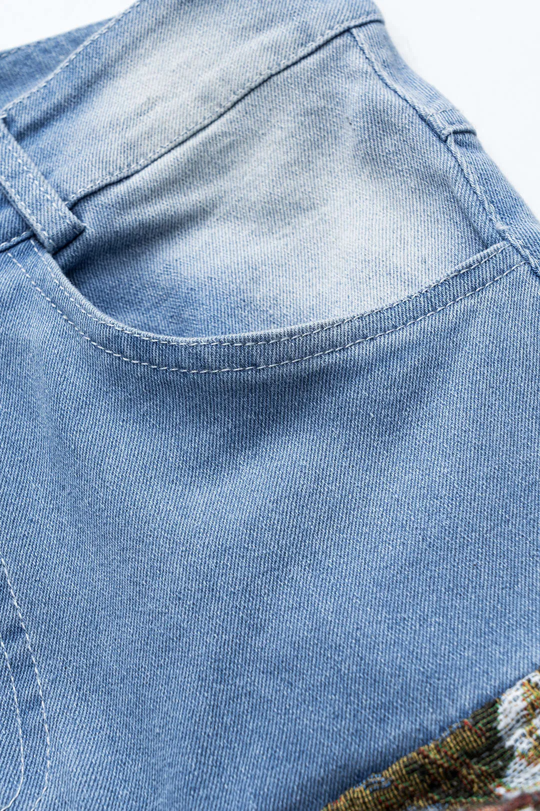 Jacquard denim patchwork -knap lynlås lomme tønde jeans sold by Micas product image thumbnail 5