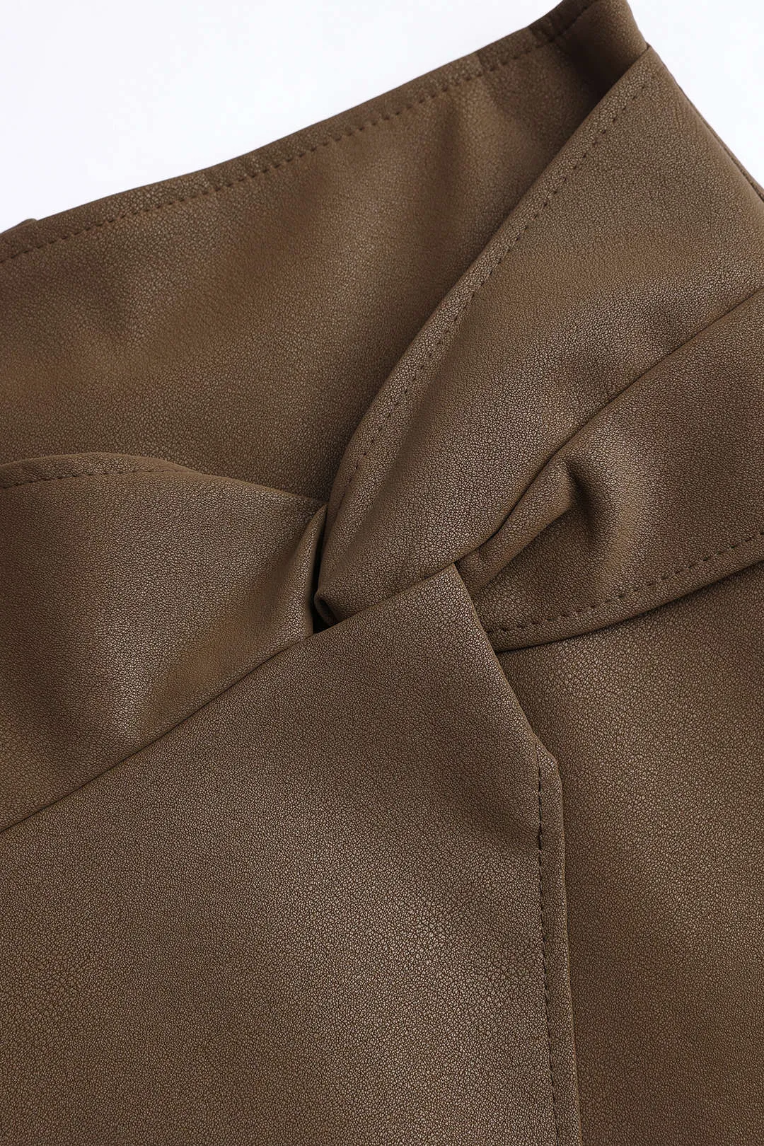 Faux læder lynlås twist knude nederdel sold by Micas product image thumbnail 3