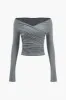 Ruched Off Shoulder krydsede langærmet top sold by Micas
