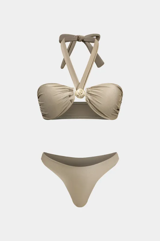 Metallisk ruched bindingsbikini-sæt sold by Micas