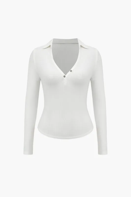 Solid knap v-hals langærmet top sold by Micas