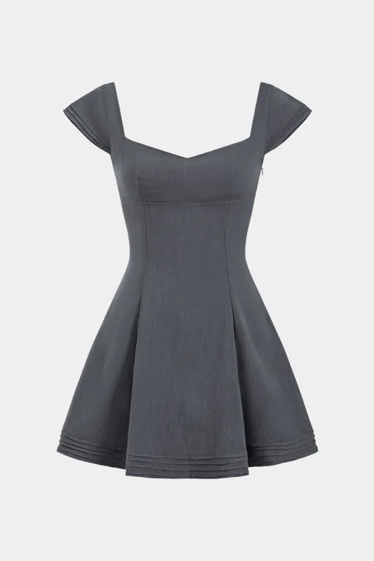 Bind tilbage bagløst mini -kjole sold by Micas