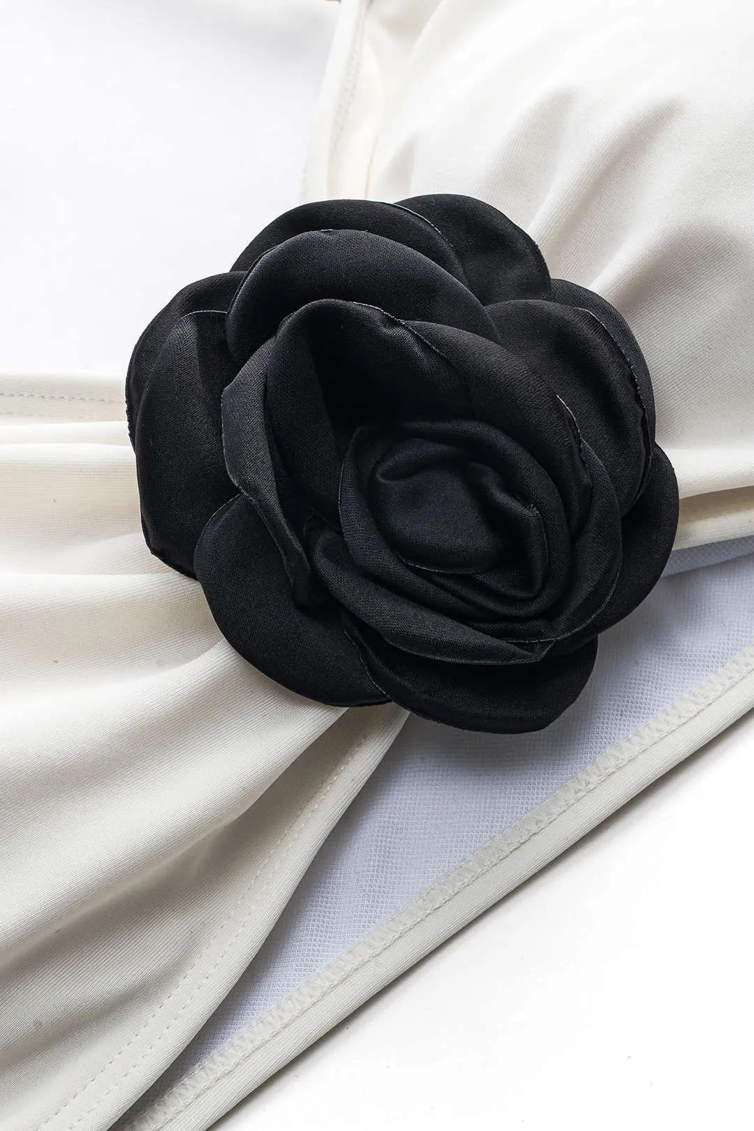 Plus størrelse 3d blomst ruched patchwork rygfri binding bikini sæt sold by Micas product image thumbnail 3