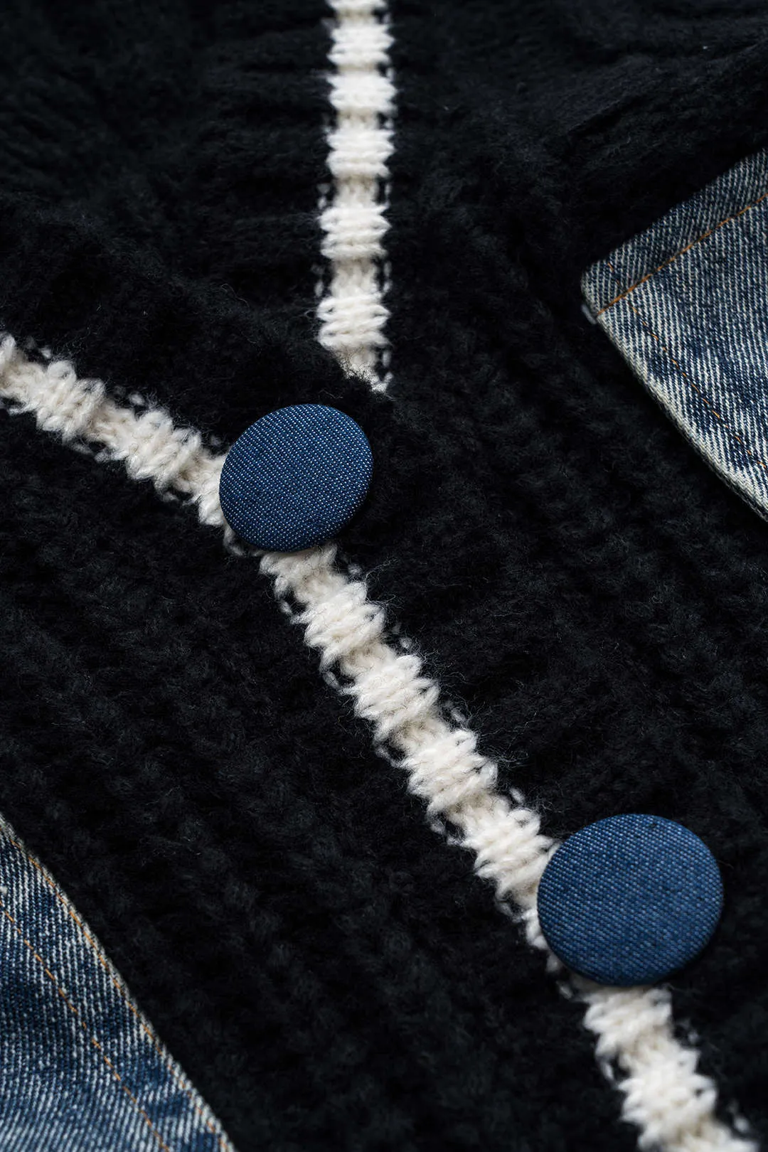 Denim patchwork -knaplomme langærmet overtøj sold by Micas product image thumbnail 3