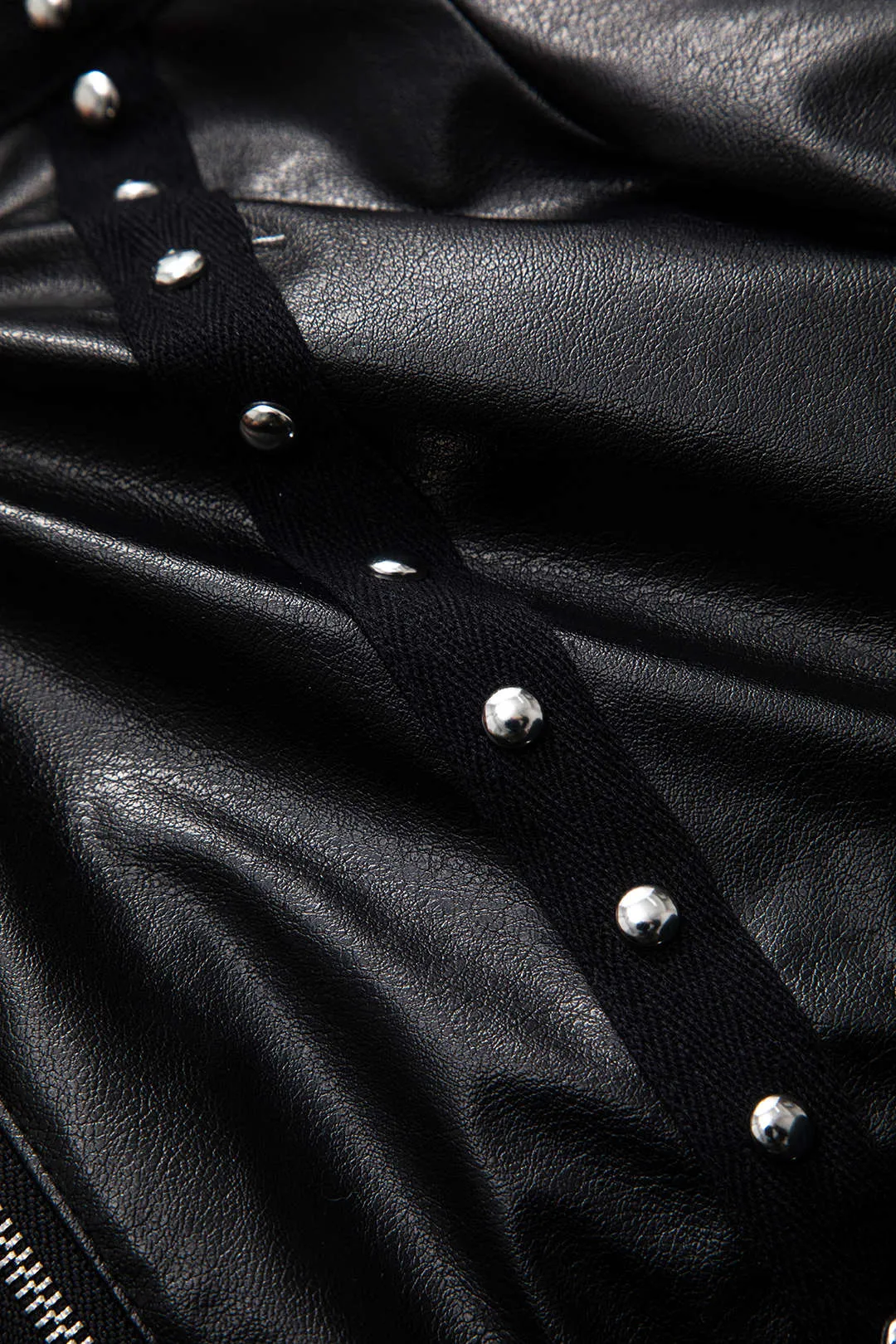 Faux læder lynlås nitter langærmet jakke sold by Micas product image thumbnail 4