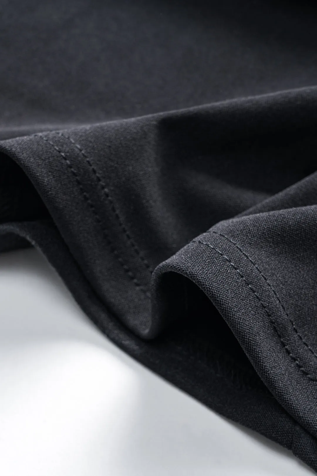 Metallisk V-hals ærmeløs maxi-kjole sold by Micas product image thumbnail 5