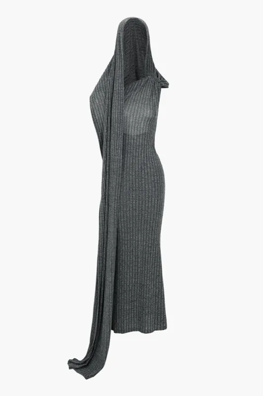 Backless Slit maxi kjole sold by Micas