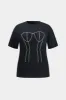 Plus størrelse rhinestone kortærmet t-shirt sold by Micas