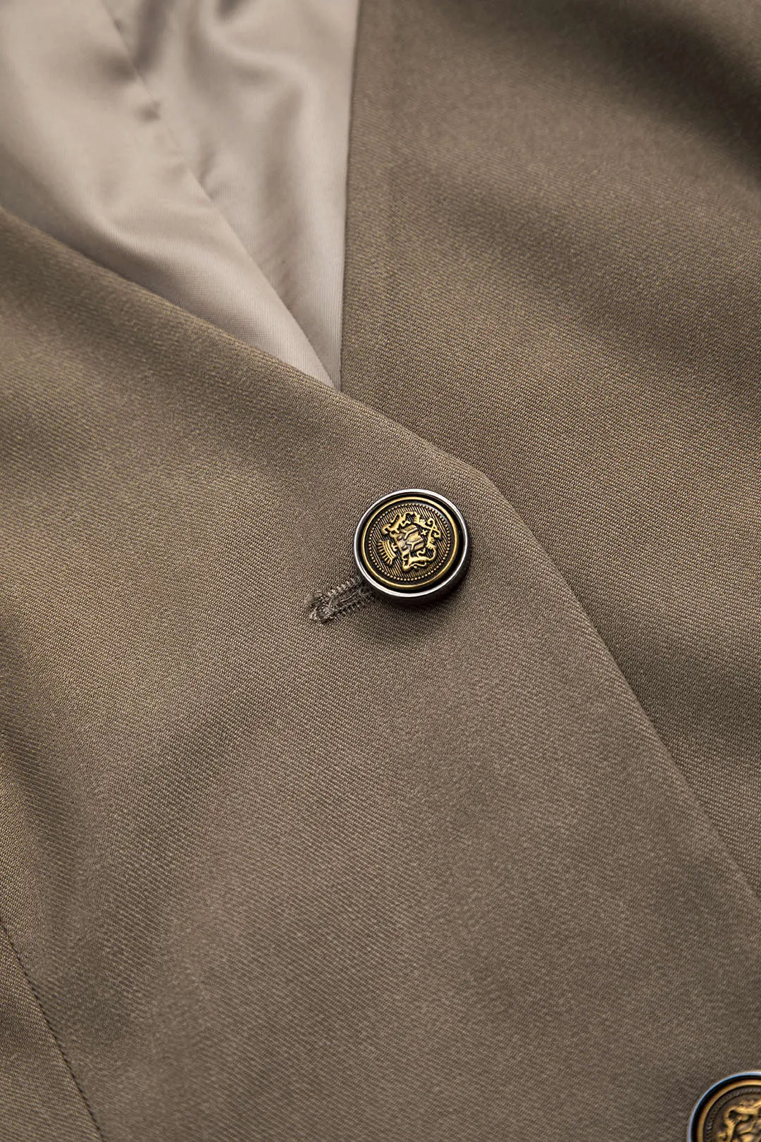 Solid knapvest sold by Micas product image thumbnail 3