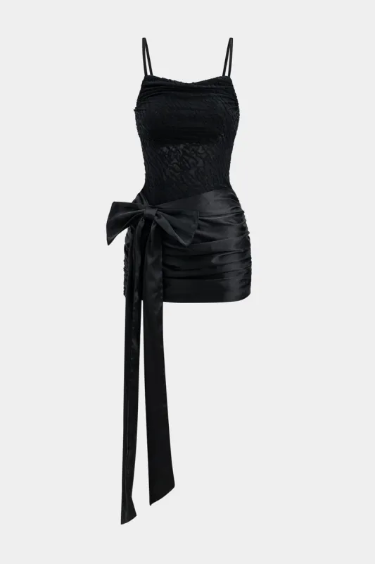 Satin patchwork ruched slips front slip mini kjole sold by Micas