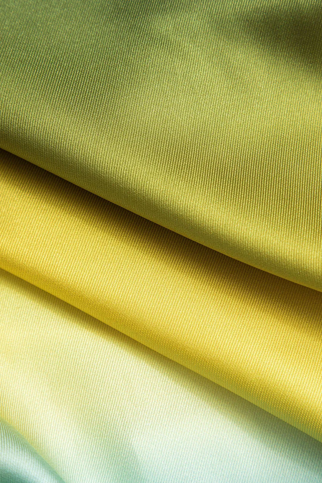 Ombre print satin cowl hals kortærmet skjorte sold by Micas product image thumbnail 3