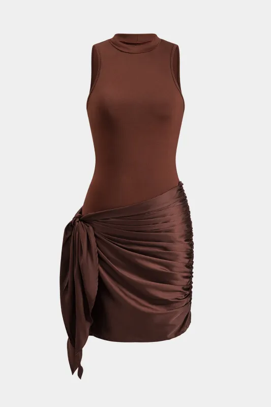 Satin patchwork ruched tie knude ærmeløs mini kjole sold by Micas