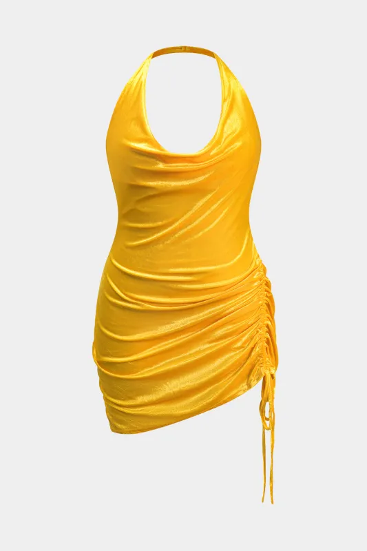 Plus størrelse ruched grime hals rygfri mini kjole sold by Micas