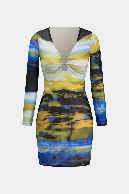 Abstract Print Mesh Ruched Cut Out Langærmet mini -kjole sold by Micas
