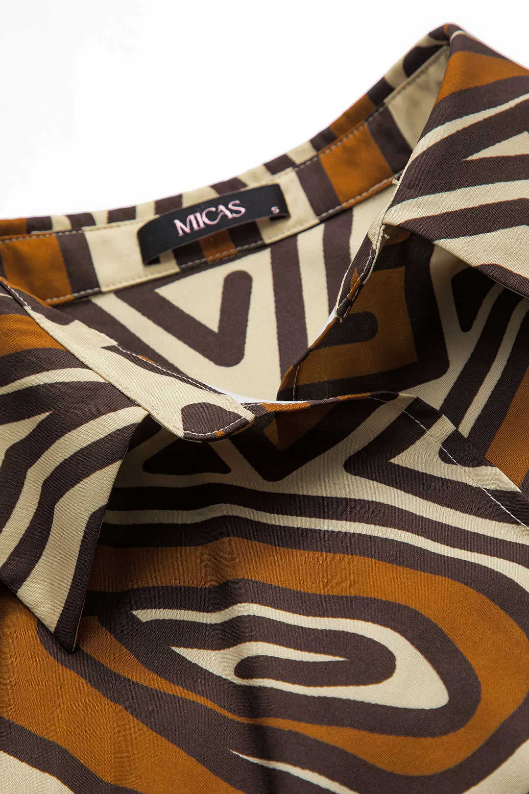 Bohemsk print slips foran kortærmet shirt sold by Micas product image thumbnail 3