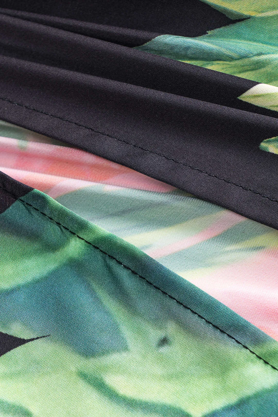 Blomsterprint Satin Ruched lynlås spalte nederdel sold by Micas product image thumbnail 4