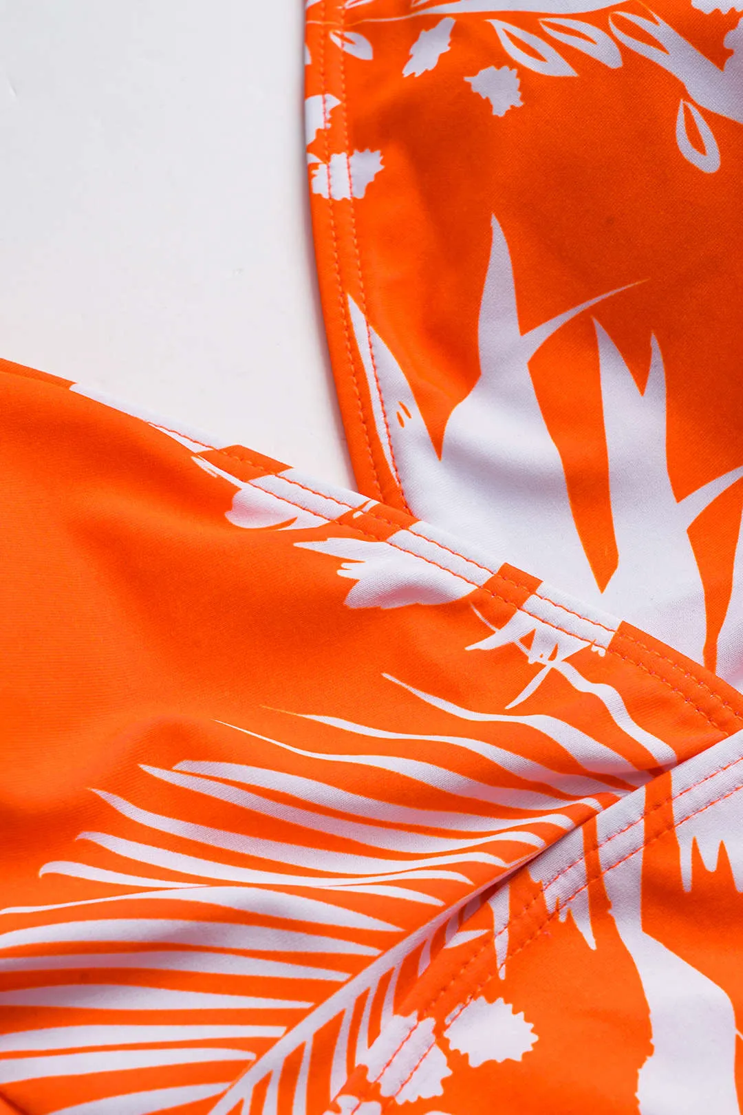 Plus størrelse blade print patchwork ruched bind bagløs mave kontrol i ét stykke badedragt sold by Micas product image thumbnail 3