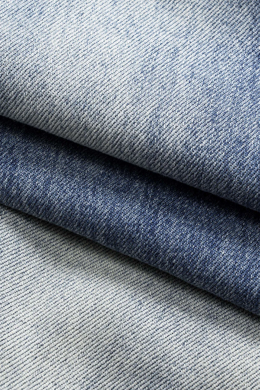 Falmede denim knap lomme brede ben jeans sold by Micas product image thumbnail 4