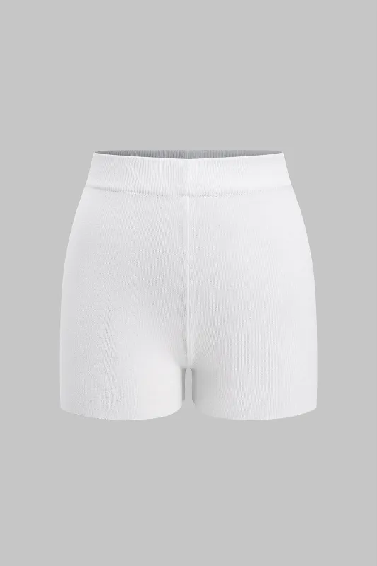 Solid strik grundlæggende elastiske shorts sold by Micas