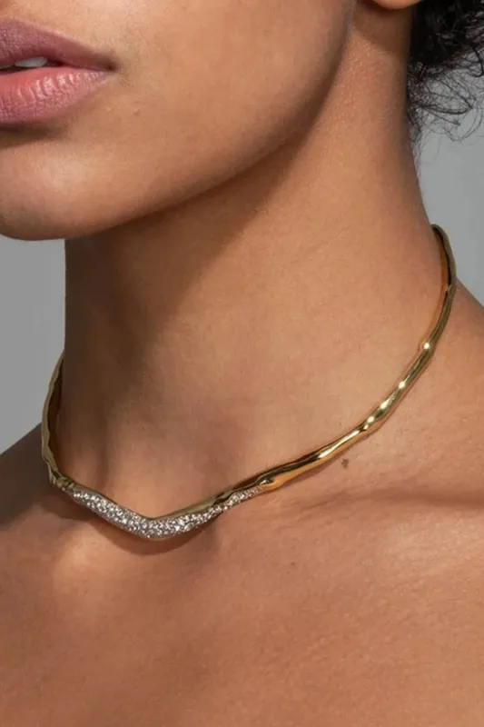 Metal Rhinestone Uregelmæssig skinnende halskæde sold by Micas