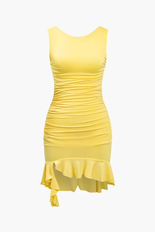 Ruched ruffled rygfri ærmeløs mini kjole sold by Micas