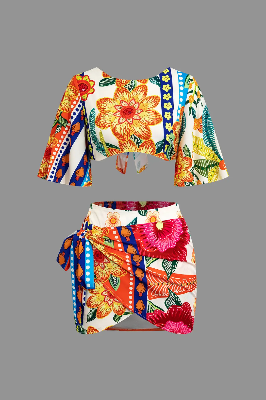 Blomsterprint Ruched Tie Back Rackless Short Sleeve Top og Tie Knoted Nederdel Set sold by Micas