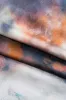 Abstrakt slipsfarvestofprint satin nederdel sold by Micas