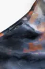 Abstrakt slipsfarvestofprint satin nederdel sold by Micas