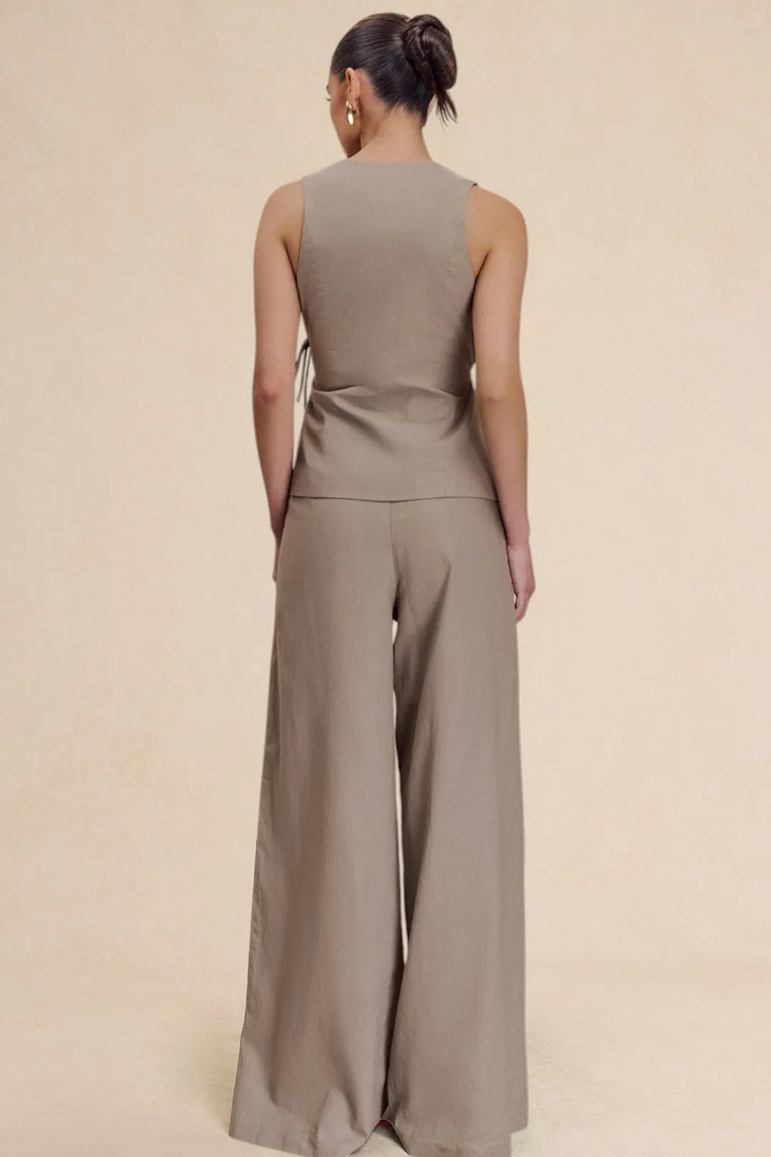 Linned krydsede bindingsvest og bukser sæt sold by Micas product image thumbnail 2