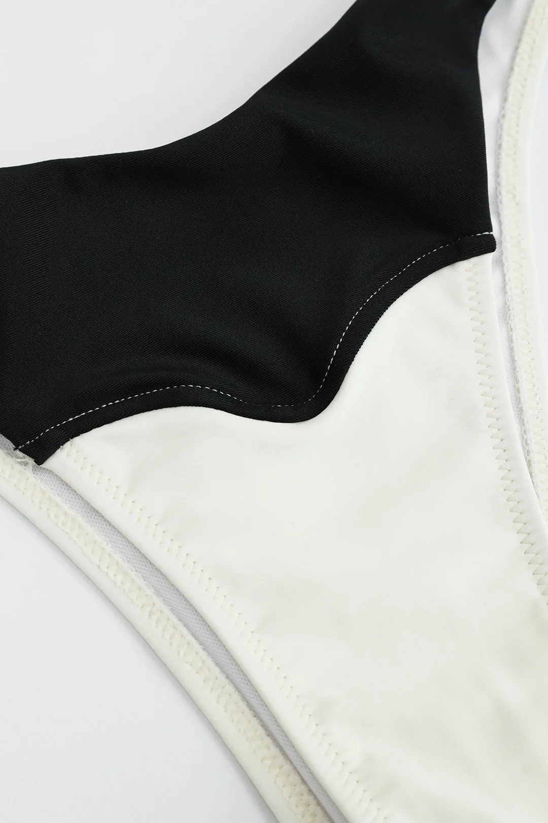 Kontrast Ruched Patchwork Bikini Set sold by Micas product image thumbnail 3