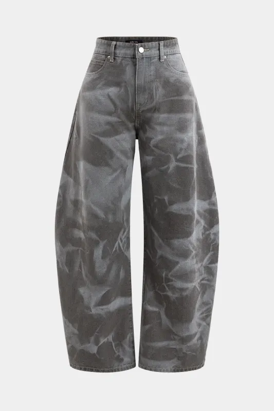 Abstrakt print denim tønde jeans sold by Micas