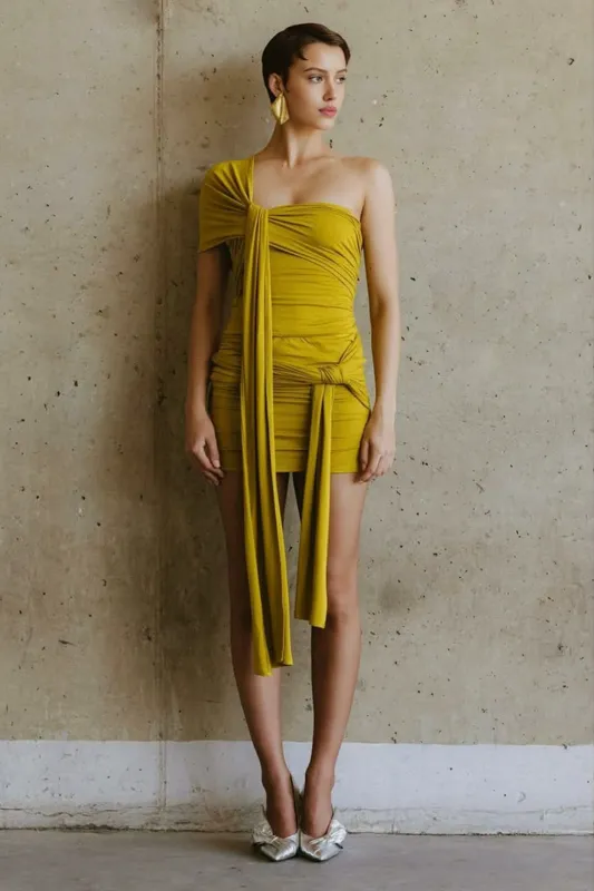 Ærmeløs asymmetrisk slips foran Ruched Mini Dress sold by Micas