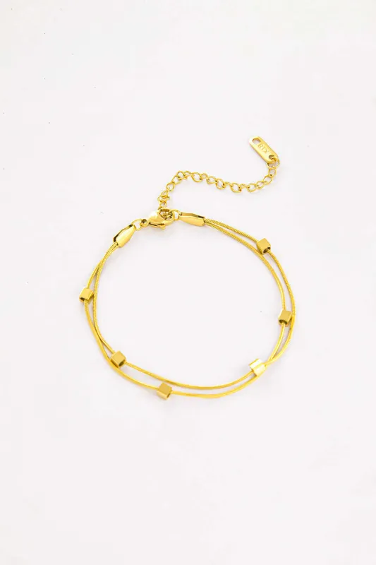 Metalarmbånd sold by Micas
