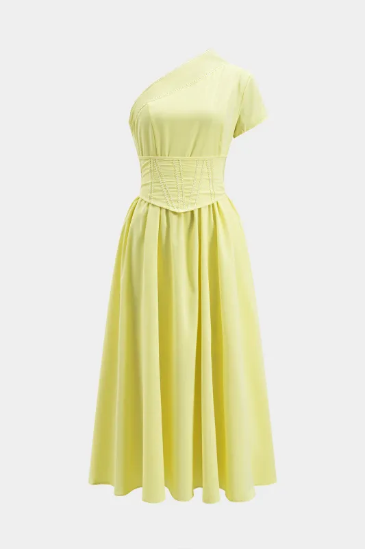 En skulder kort ærme binding midi kjole sold by Micas