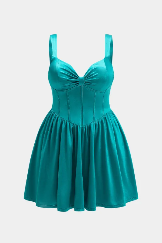 Plus størrelse satin lynlås glide ærmeløs mini kjole sold by Micas